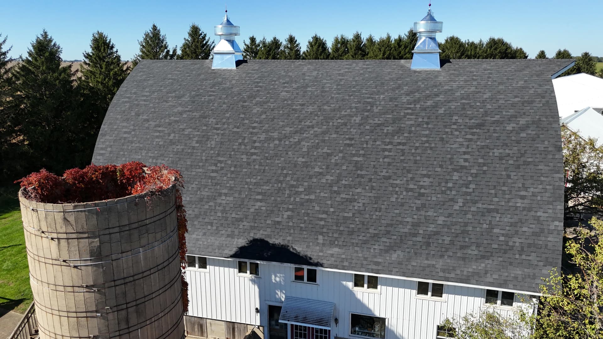 Gallery photos for Full Barn and Home Roof Installation at Barn Happy: Image #2